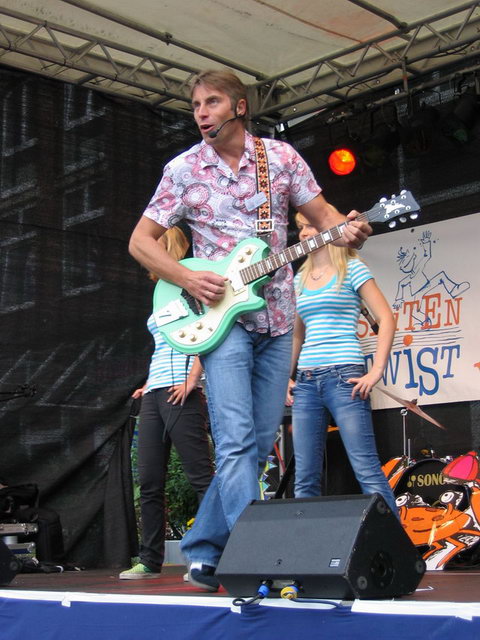 gal/2007/2007 Ruettenscheider Kinderfest/2007 Saitentwist Ruettenscheider Kinderfest 1.9. 089.jpg